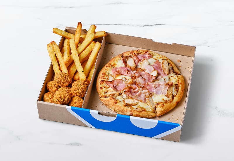 Mini Pizza BBQ Chicken & Bacon + 2 bijgerechten